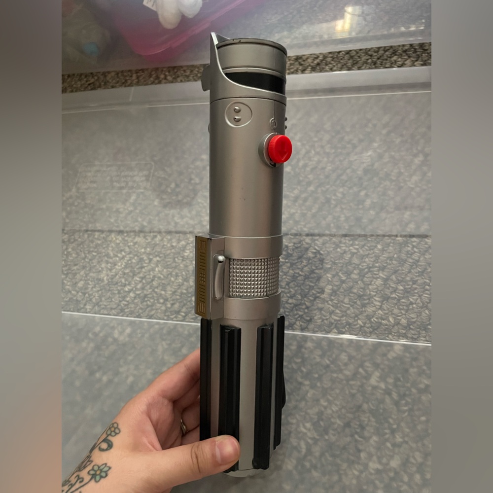 Vintage 2004 Blue Star Wars Extendable Lightsaber
